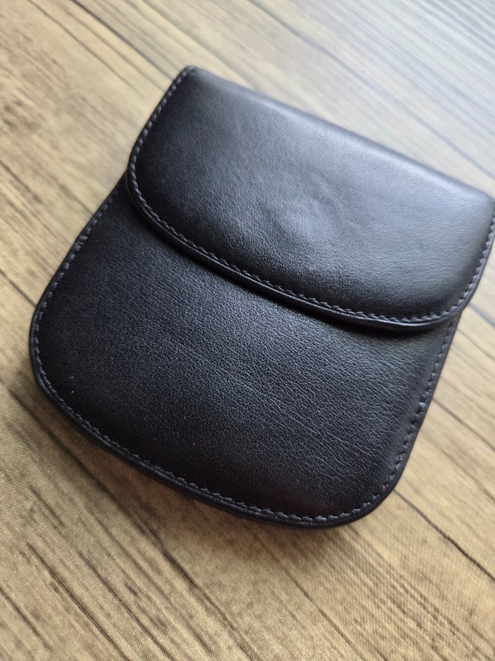 Tumi Unisex Black Leather Taxi Wallet